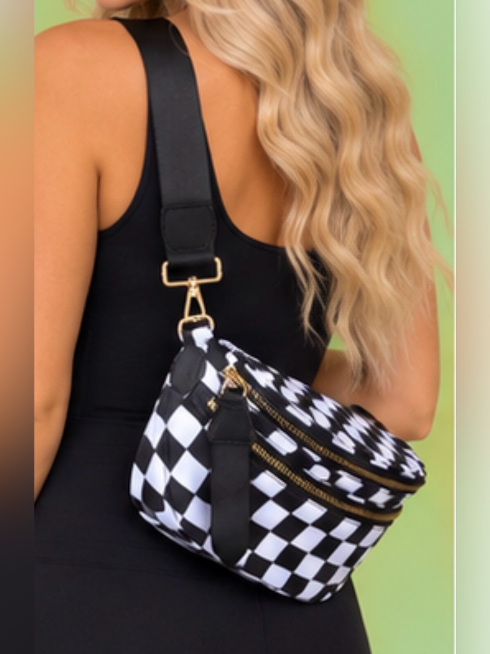 Black & White Checkered Sling Crossbody Bag – Adjustable Strap Gold Hardware